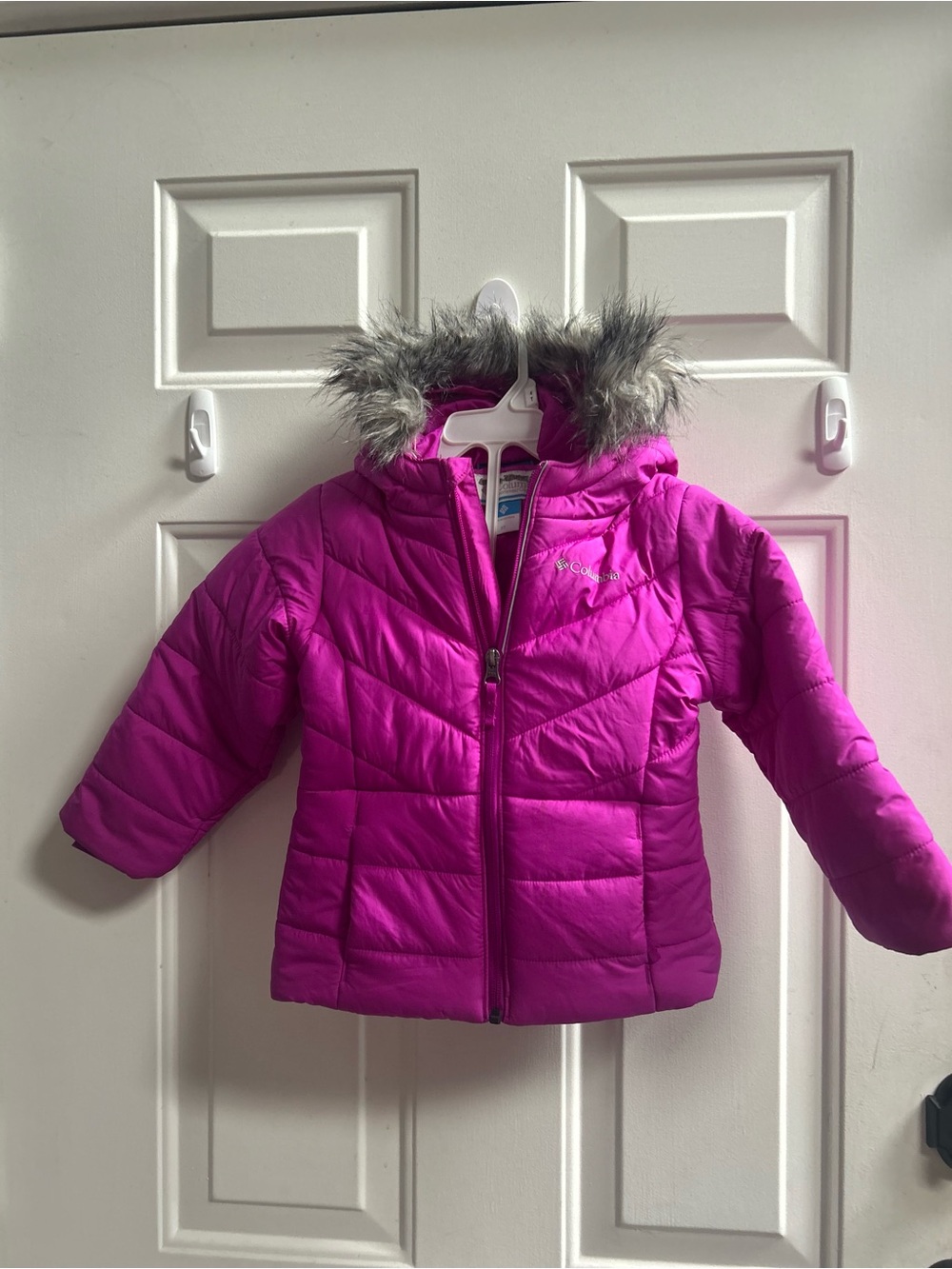 Columbia girls Katelyn Crest bright pink insulated winter puffer jacket Sz 3T
